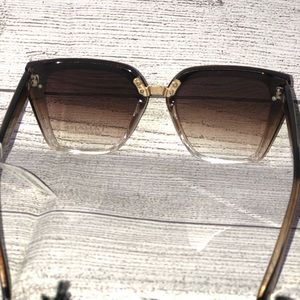 Women’s Tahari Sunglasses